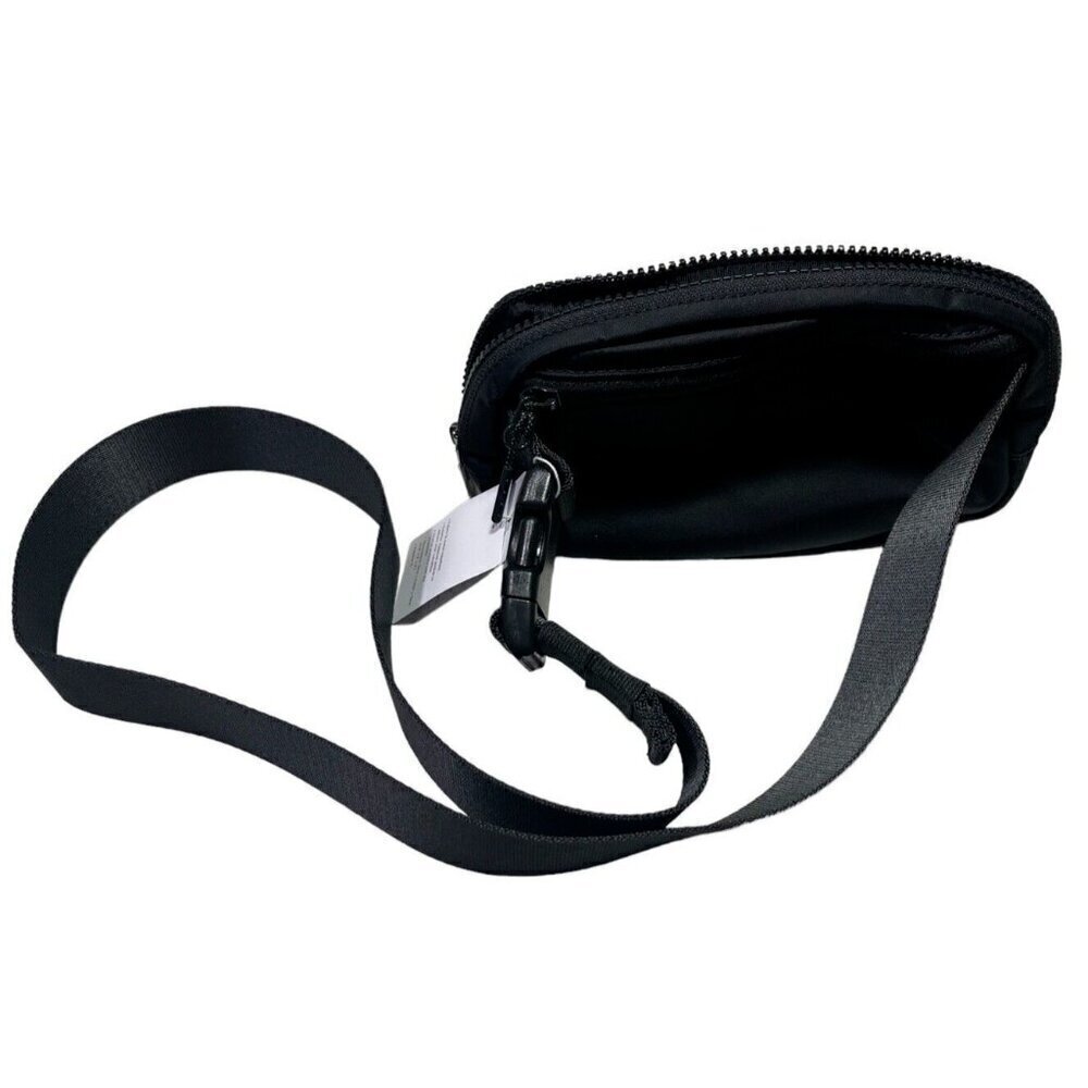 NWT Lululemon Everywhere waist bag & Fanny Pack Extended Strap Black - Picture 12 of 12